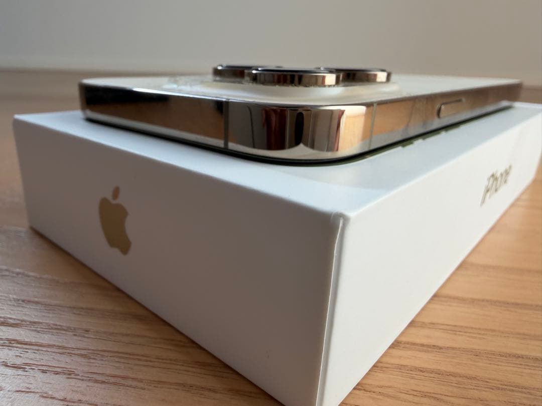 iPhone 14 Pro 128GB ゴールド SIMフリー 箱あり 背面割れ