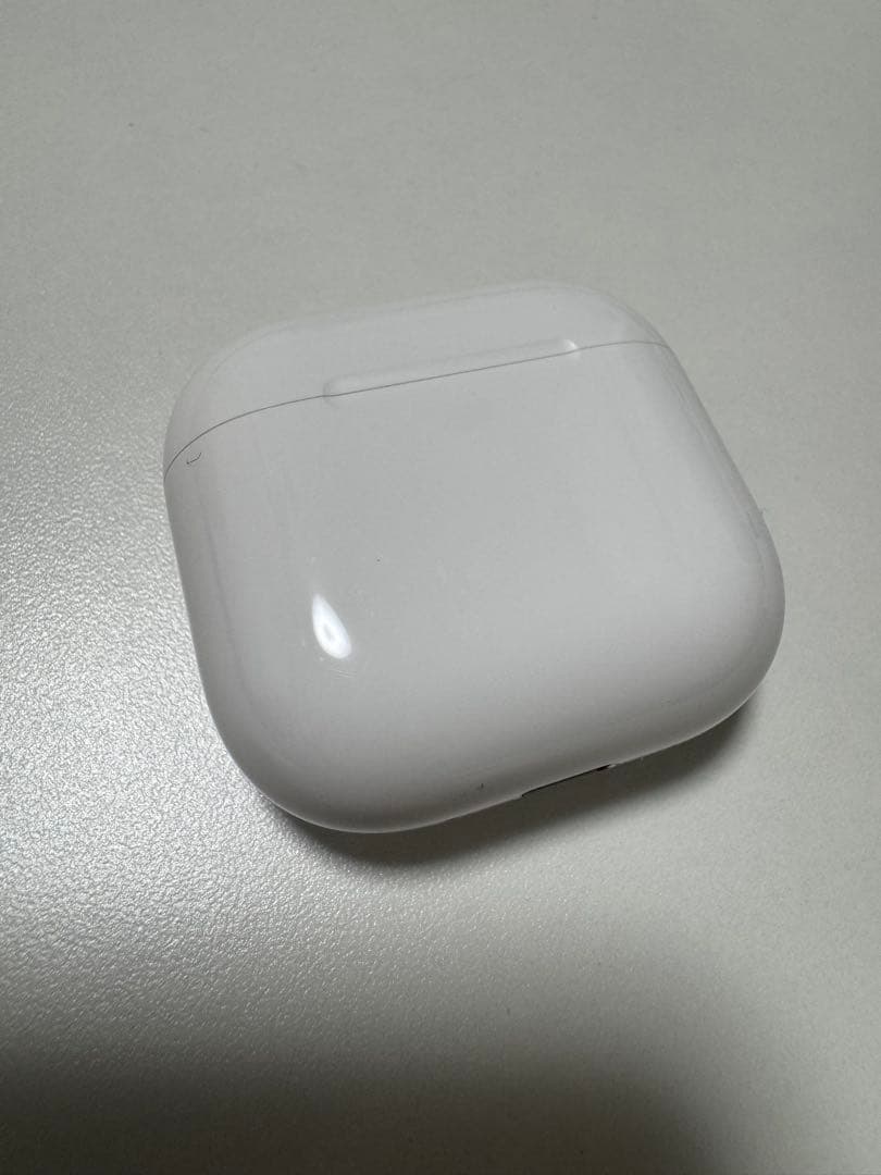 【正規品】 AirPods 4 アクティブノイズキャンセリング搭載 おまけ付き
