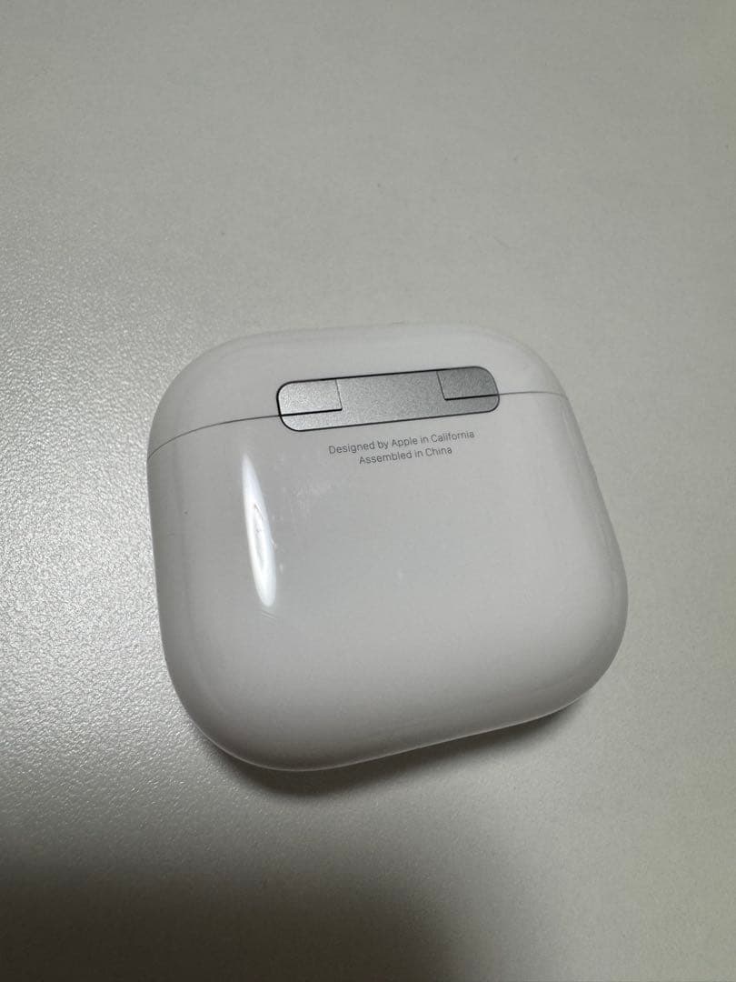 【正規品】 AirPods 4 アクティブノイズキャンセリング搭載 おまけ付き