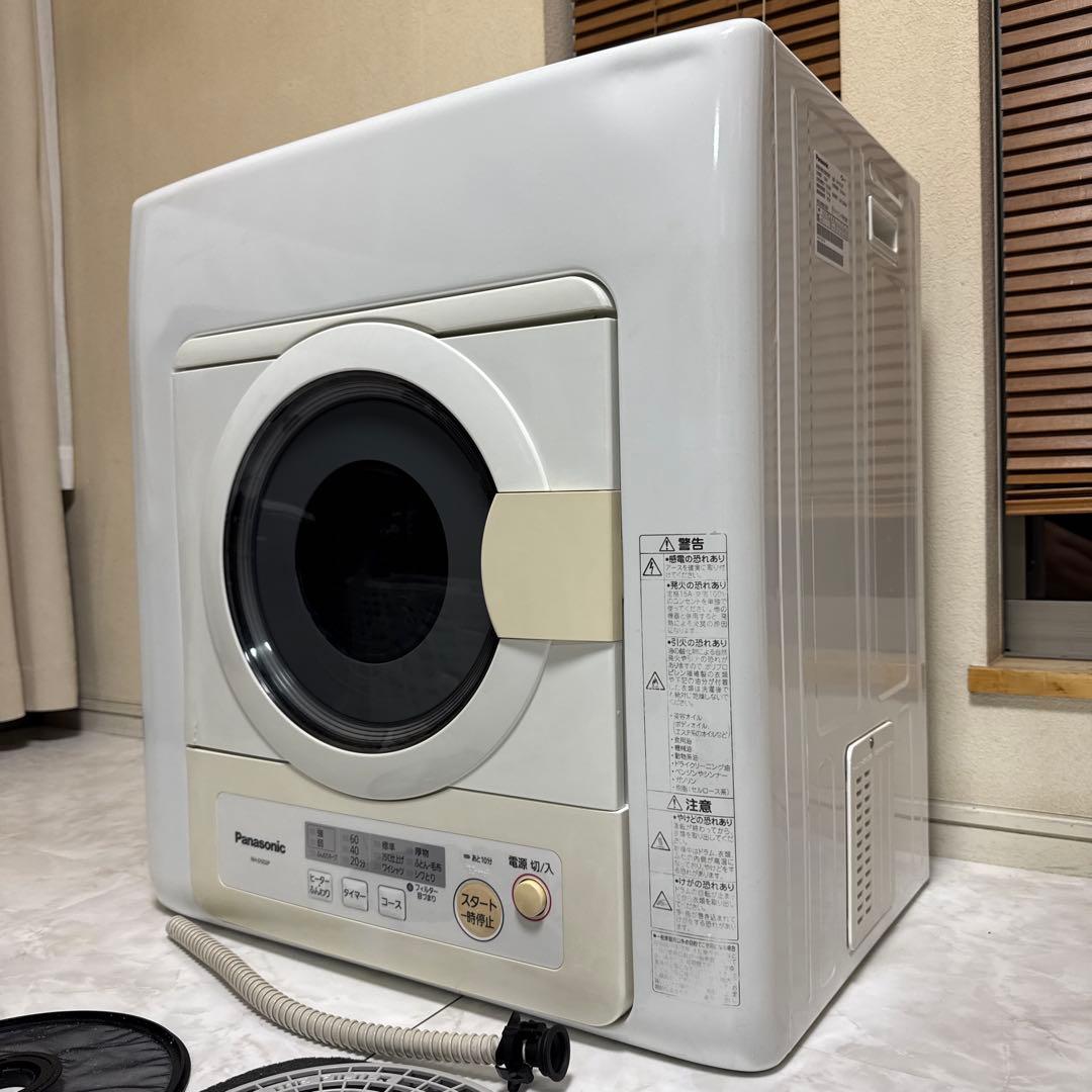 送料込 Panasonic 電気衣類乾燥機 5kg NH-D502P-W