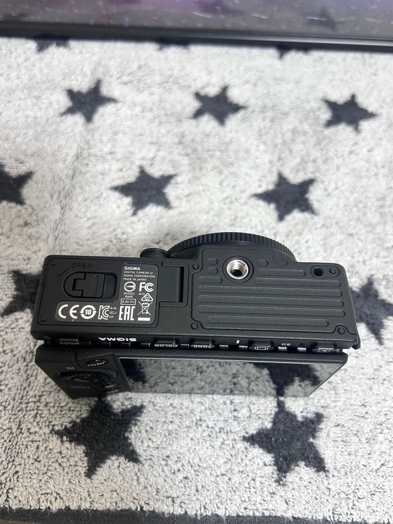 SIGMA fp ミラーレス一眼カメラ