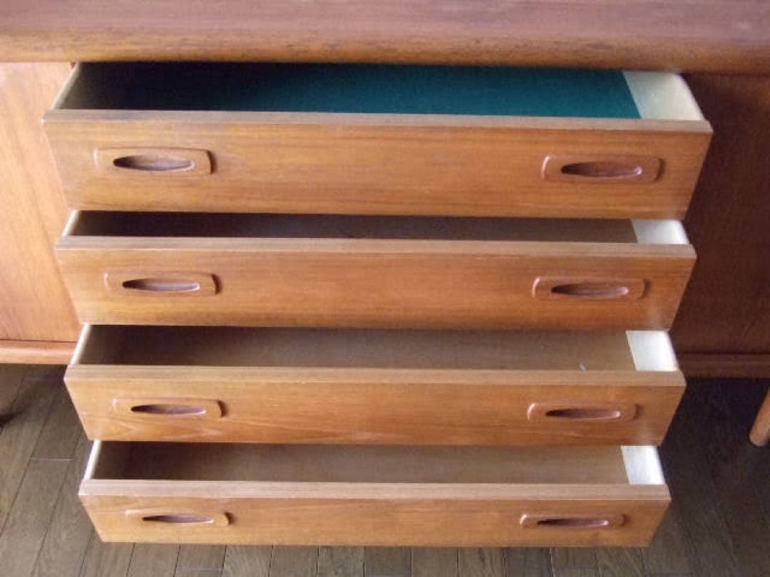 北欧 デンマーク ヴィンテージ チーク サイドボード キャビネット