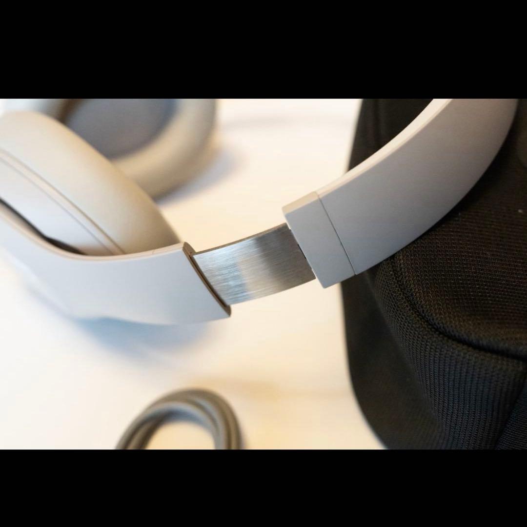 Beats Studio Pro サンドストーン