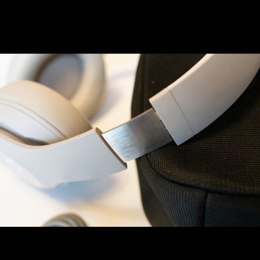 Beats Studio Pro サンドストーン