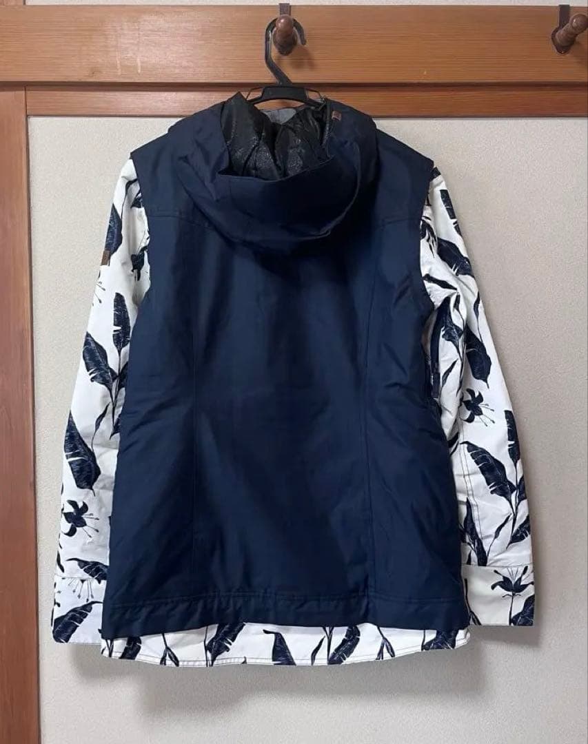 週末限定 新品未使用 ROXYスノーボードウェア 着画あり