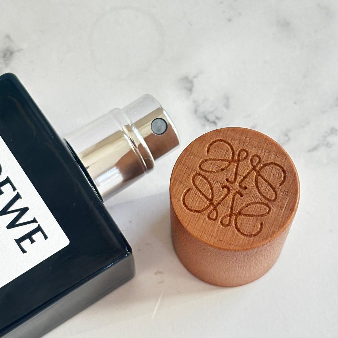 【残9割　美品】LOEWE ロエベ エセンシア オードゥパルファム　50ml