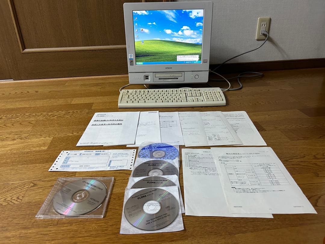 パソコン　HITACHI FLORA 310W DA7