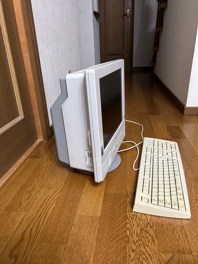 パソコン　HITACHI FLORA 310W DA7