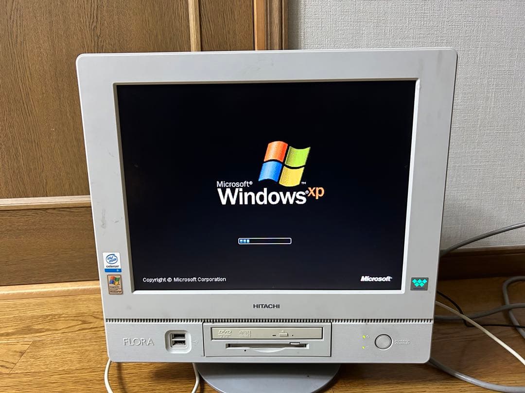 パソコン　HITACHI FLORA 310W DA7