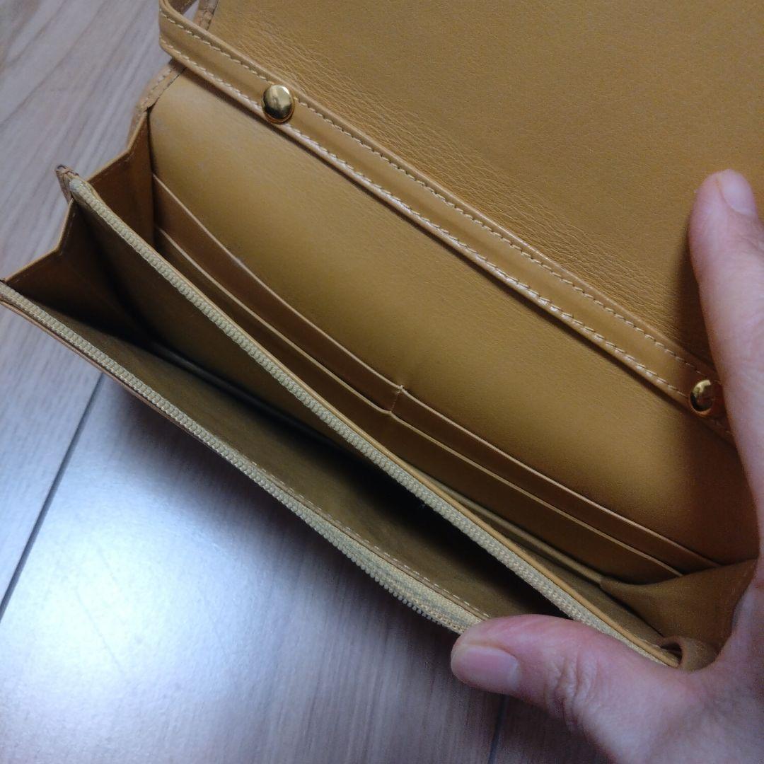 LOEWE イエロー 長財布 スナップボタン式