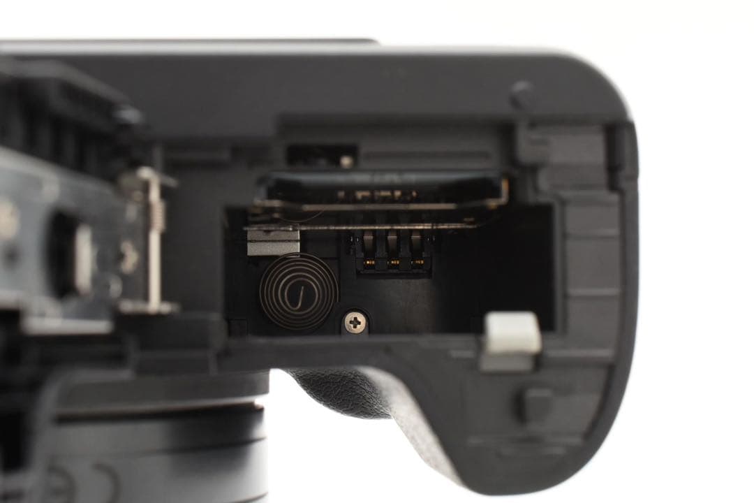 【美品】 キヤノン CANON EOS kiss M レンズキット