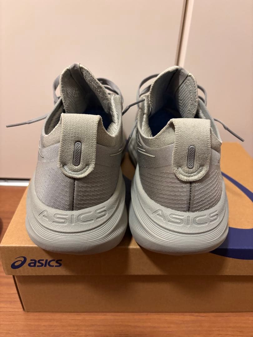 ほぼ未使用GEL-NIMBUS 27 ゲルニンバス 26.5 cm 2E