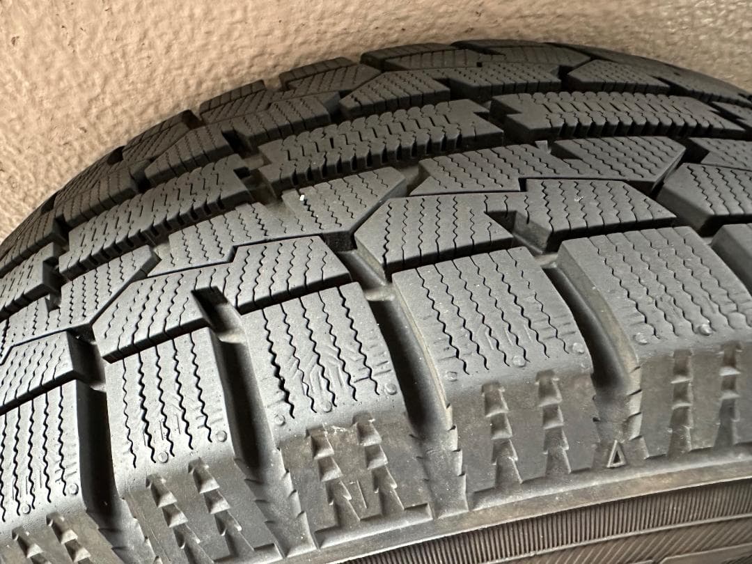 【超美品】215/60R16_95_スッドレスタイヤ 16インチ ホイールセット