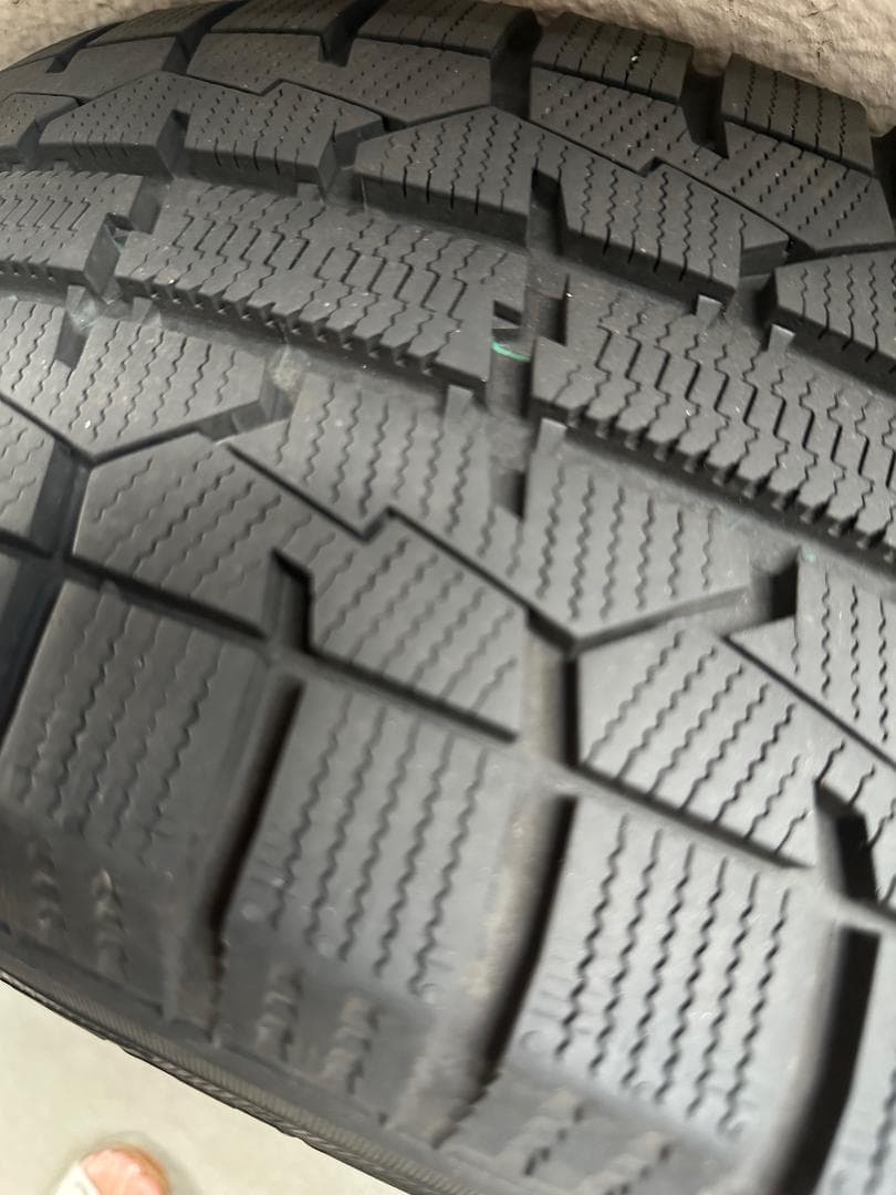 【超美品】215/60R16_95_スッドレスタイヤ 16インチ ホイールセット