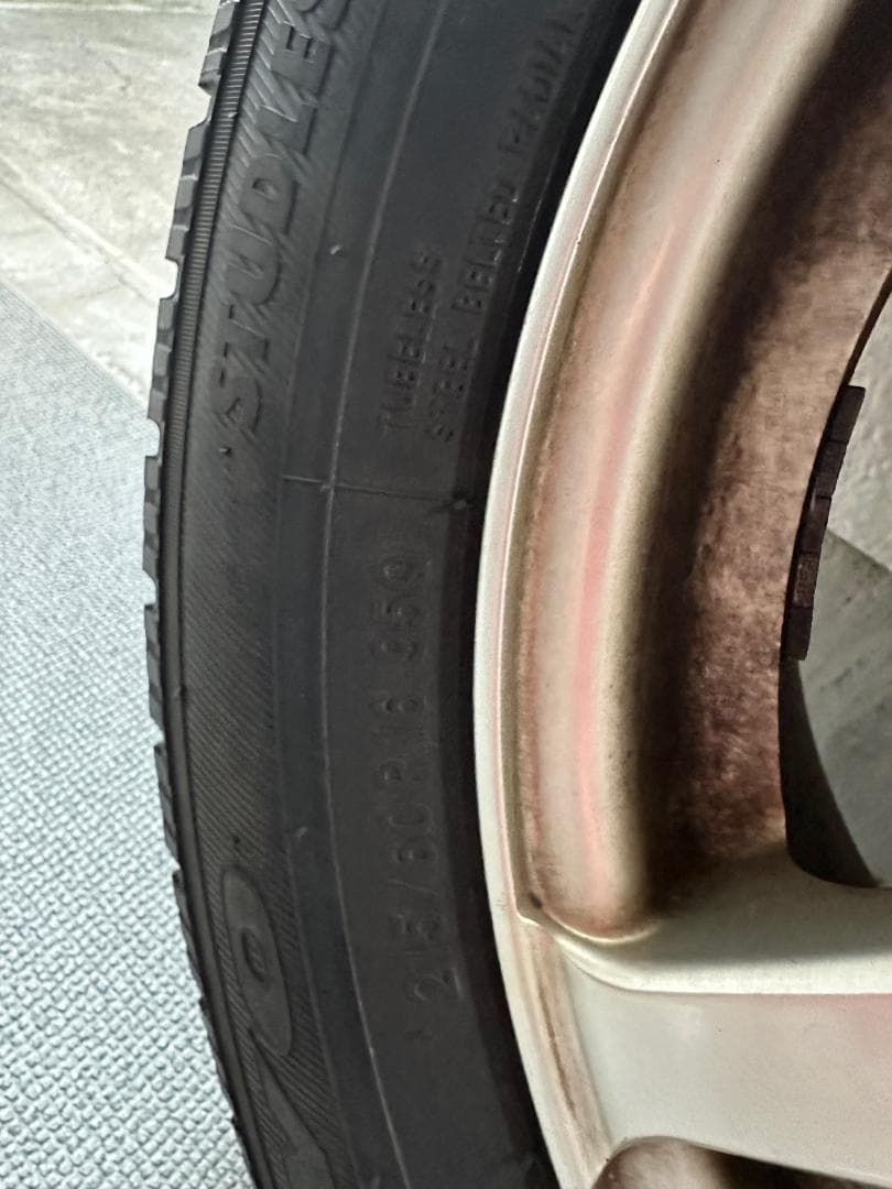 【超美品】215/60R16_95_スッドレスタイヤ 16インチ ホイールセット