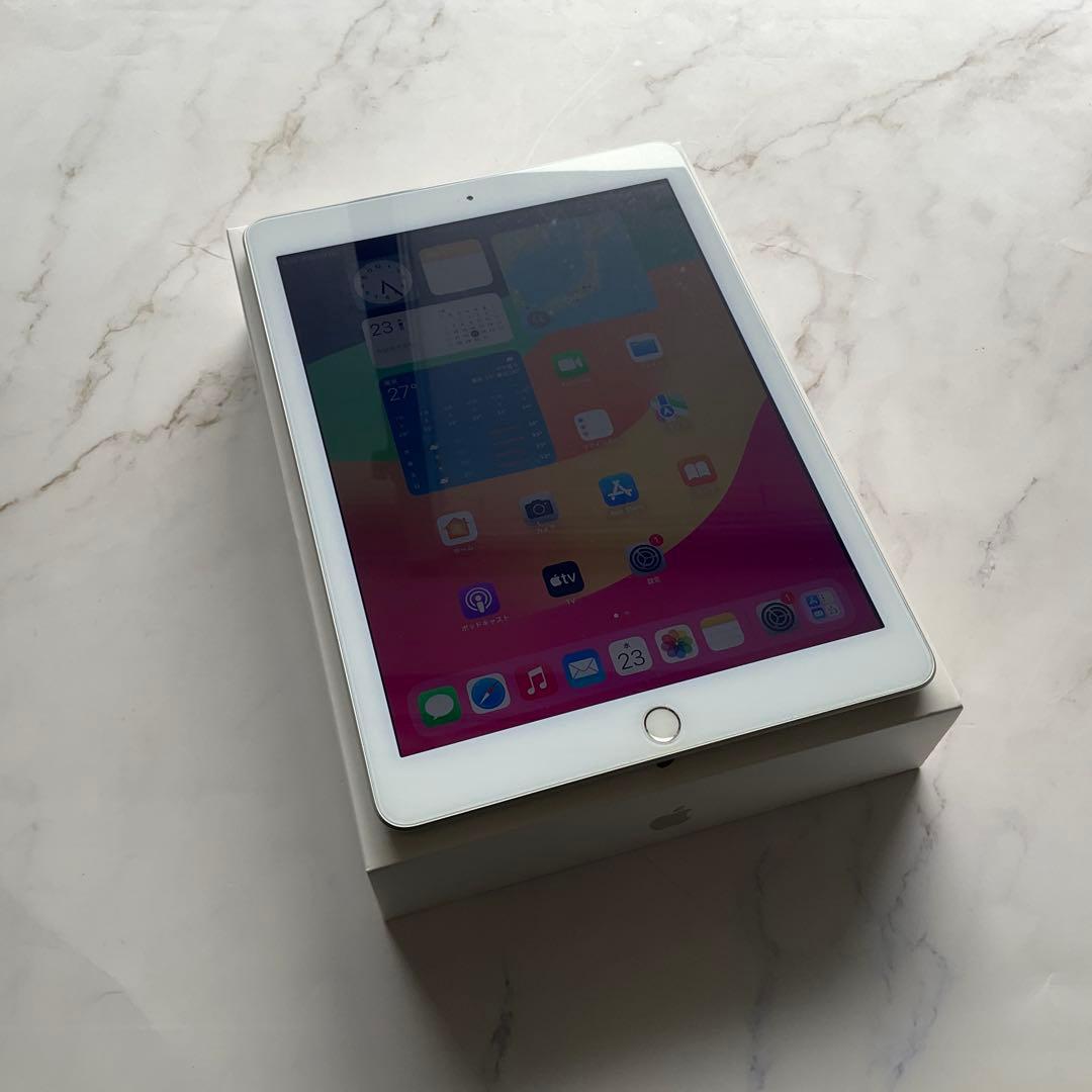 【極美品】iPad 第6世代 Wi-Fi Cellular 128GB