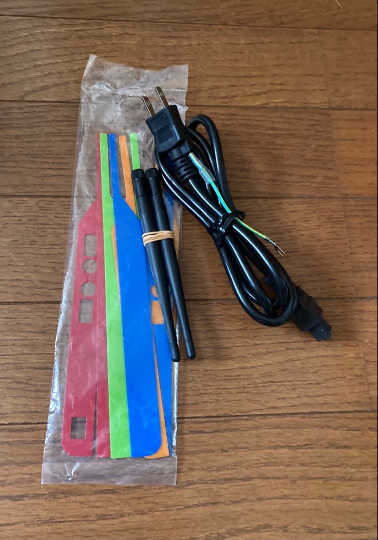 Win11,I5-13500 IN-WIN 自作PC（超小型）ほぼ未使用、動作品