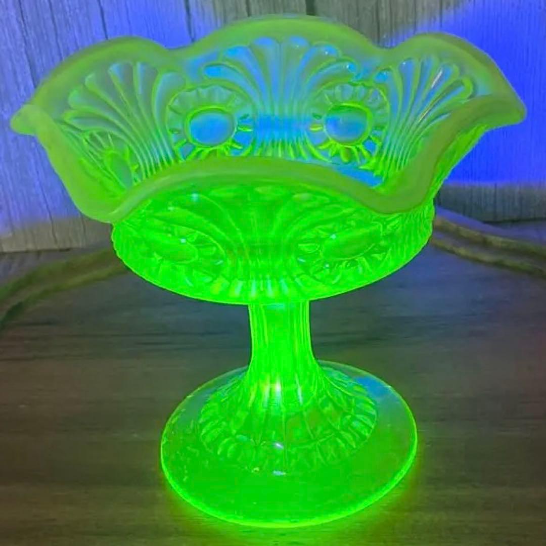 フェントン　ウランガラス　トパーズオパールセント　虹色