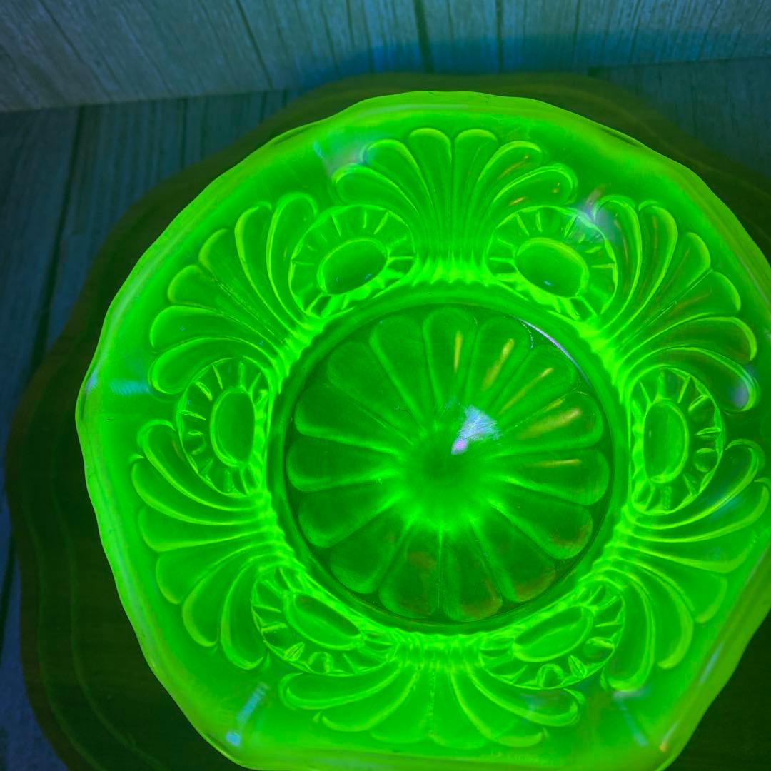 フェントン　ウランガラス　トパーズオパールセント　虹色