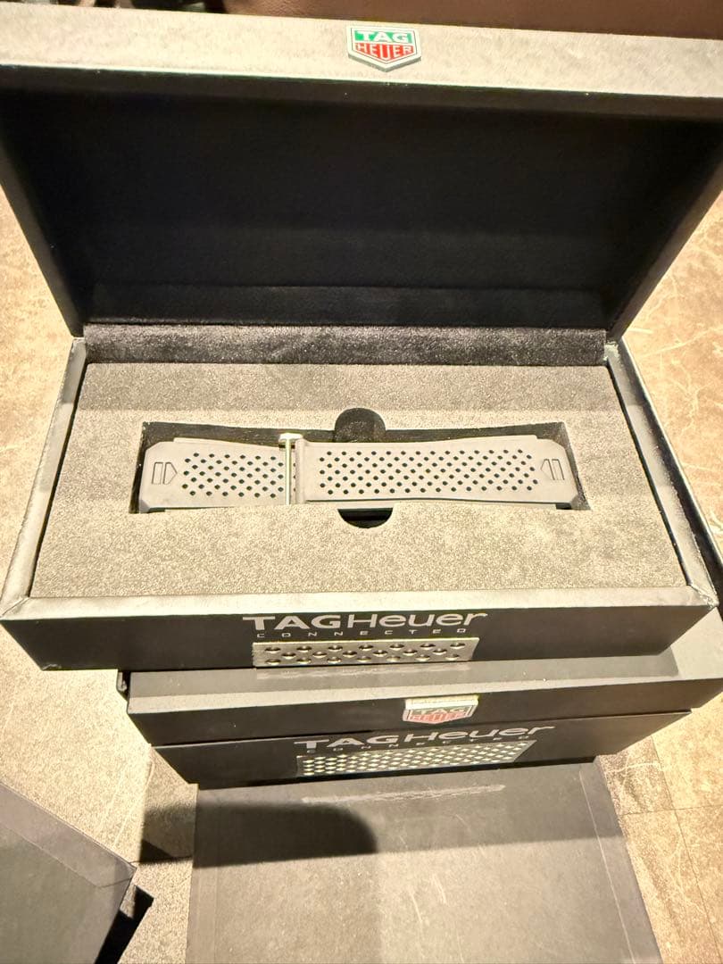 TAG Heuer Connected シルバー　値下げ