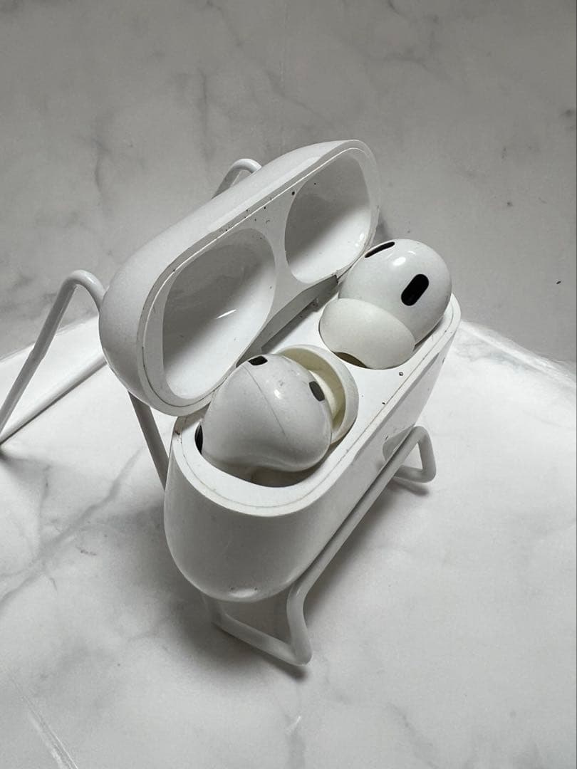 山*本様 〈k8-2〉AirPods Proイヤホン+ケース ※※動作未確認※※