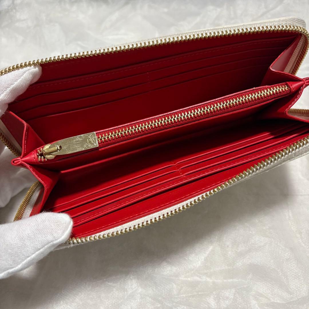 美品✨ルブタン パネトーネ ホワイト 長財布 完売品 スタッズ ラウンドジップ