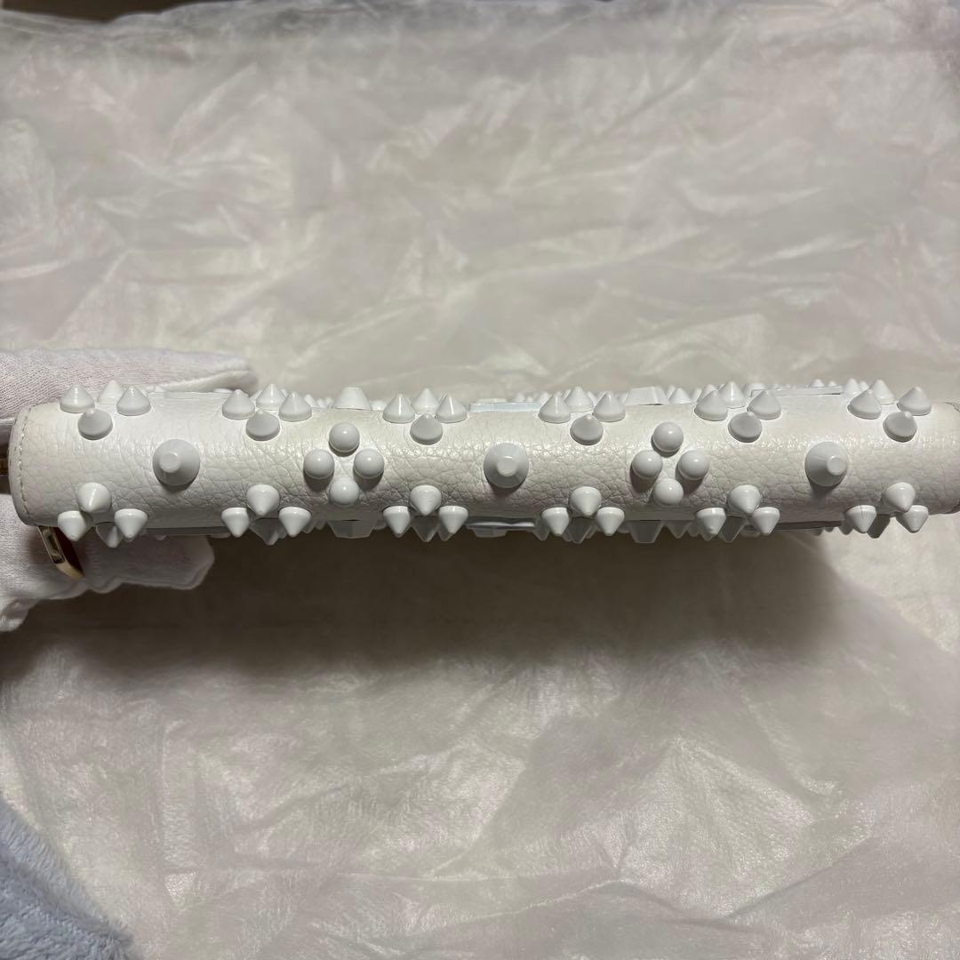 美品✨ルブタン パネトーネ ホワイト 長財布 完売品 スタッズ ラウンドジップ