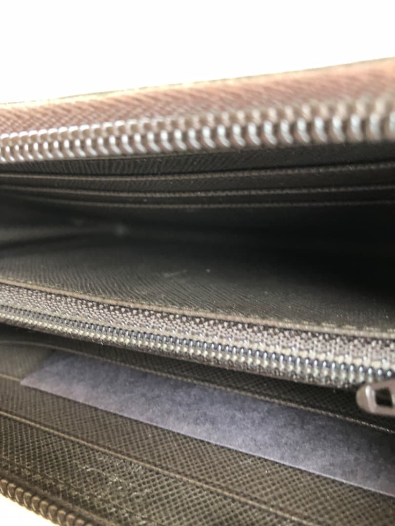 プラダナイロン財布茶色