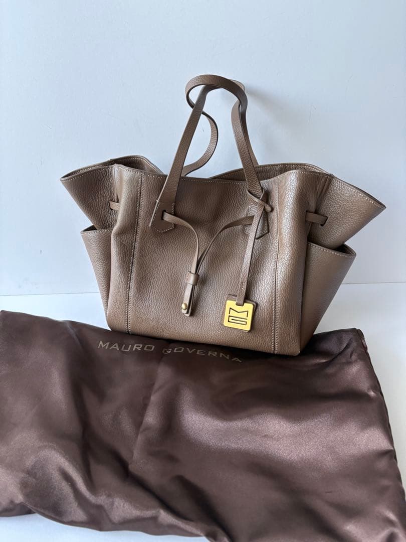 Mauro Governa. Italy . カーフスキンバッグ