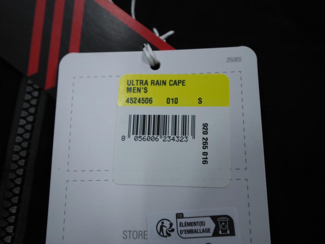 ￥36300新品 カステリ ULTRA RAIN CAPE Sサイズ