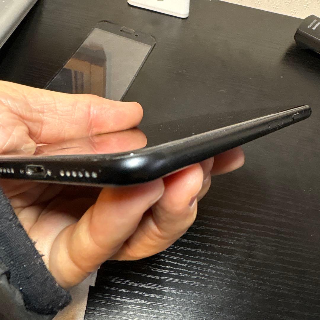 iPhone SE 第2世代 本体 64GBブラック