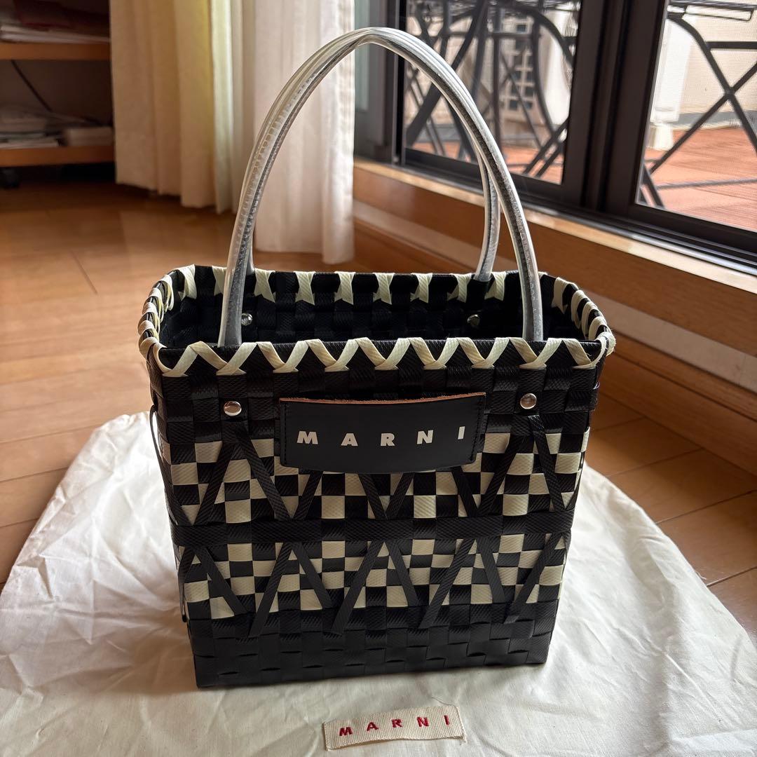 MARNI 「マルニ マーケット」ステンシルかごバッグ