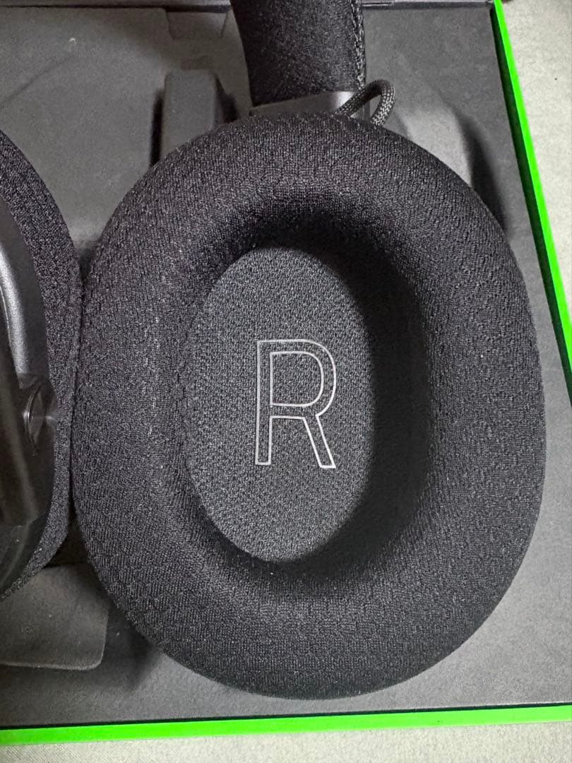 【ほぼ新品】RAZER BLACKSHARK V3 PRO ゲーミングヘッドホン