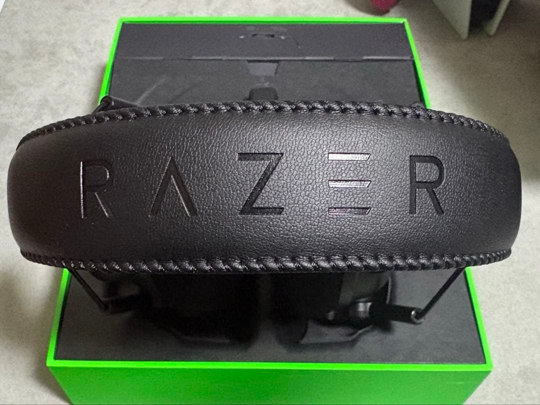 【ほぼ新品】RAZER BLACKSHARK V3 PRO ゲーミングヘッドホン
