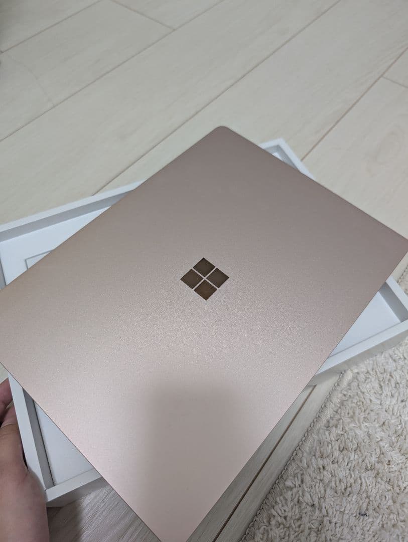 Microsoft Surface Laptop go 2 12.4インチ