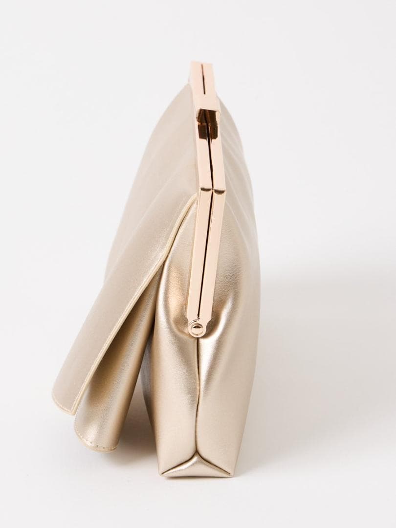 【美品】AIMER エメ フレアタッククラッチ ゴールド