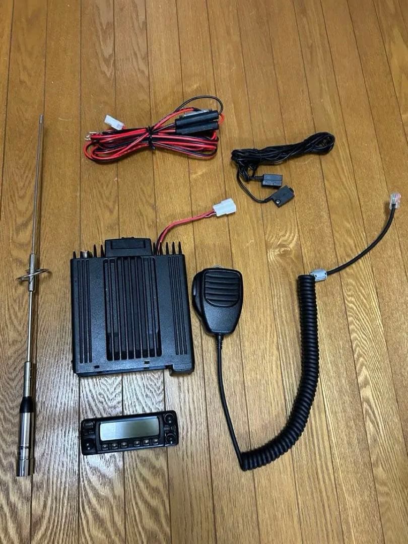 ICOM IC-207D 144/430 モービル機