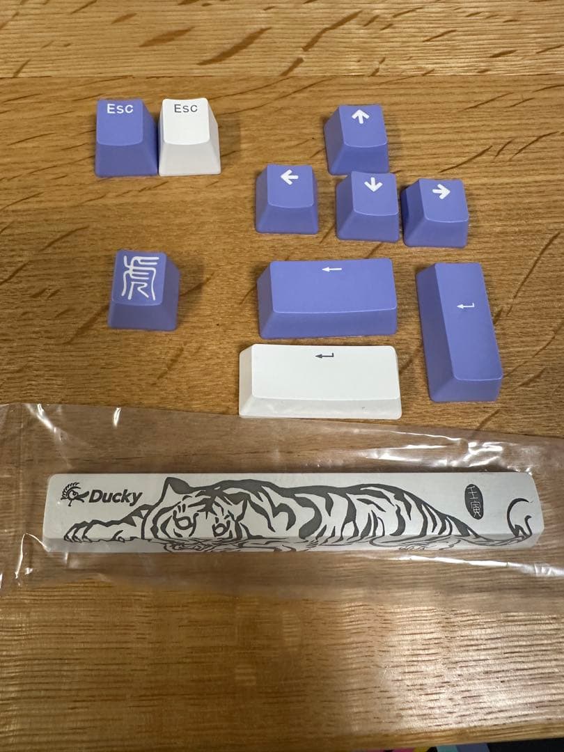 Ducky One 3 TKL 80%キーボード PureWhite シルバー軸