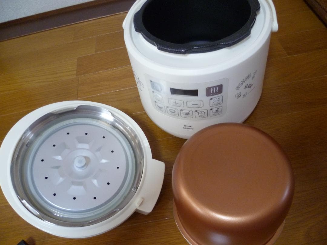 BRUNO/ブルーノ　スヌーピー　マルチ圧力クッカー　未使用