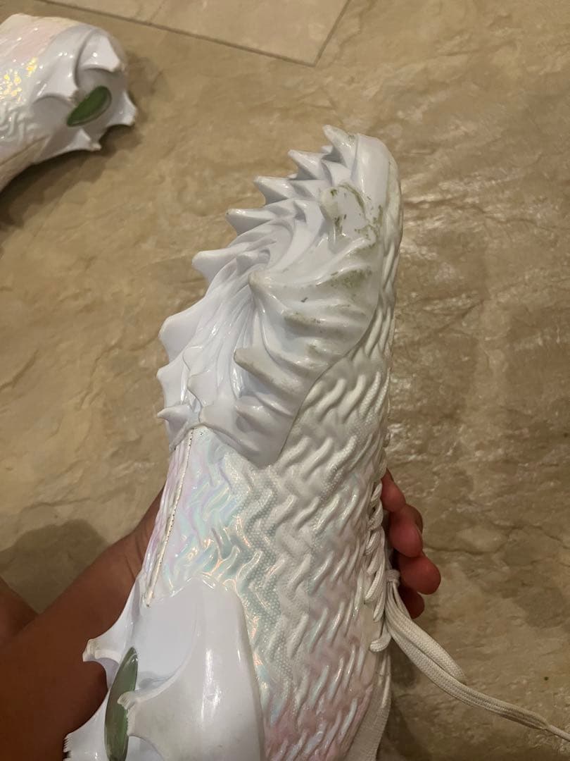 UNDER ARMOUR SPOTLIGHT T PRO 27.0値下げ可能