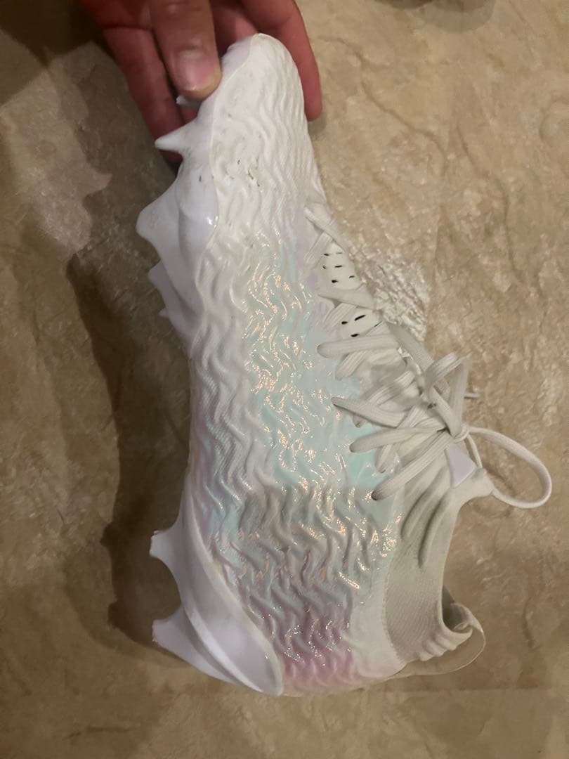 UNDER ARMOUR SPOTLIGHT T PRO 27.0値下げ可能