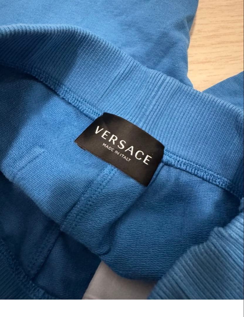 ヴェルサーチ　VERSACE Tシャツ　ショートパンツ　半ズボン　セットアップ