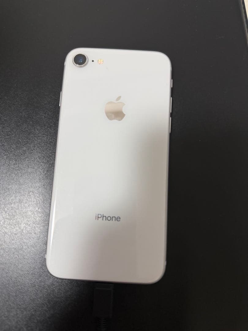 iPhone 8 ホワイト 本体