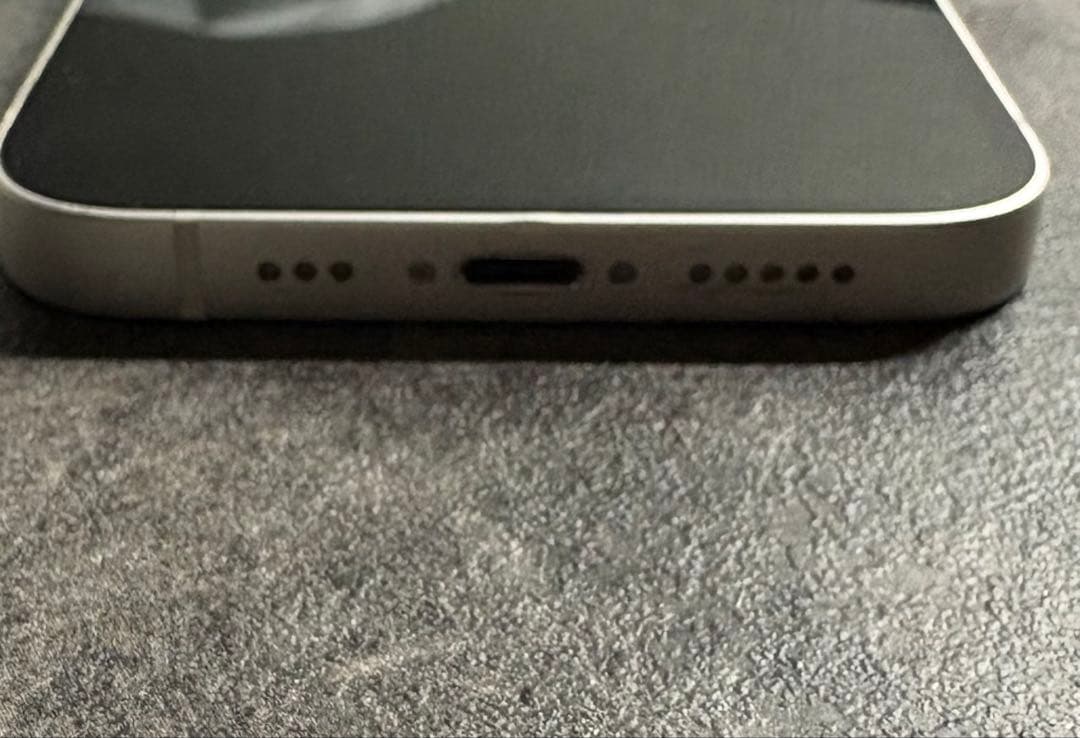 Apple iPhone 13 ホワイト　128GB 本体のみ