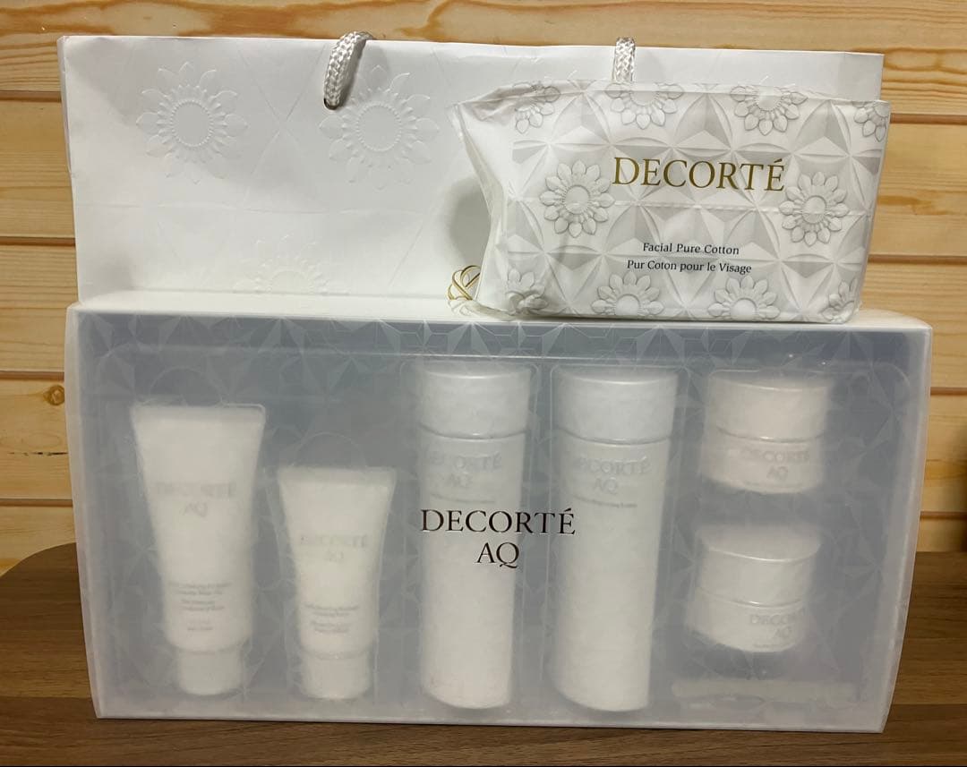 ＊コスメデコルテ＊AQブライトラディアンスコフレI＊コットン30枚入り付き