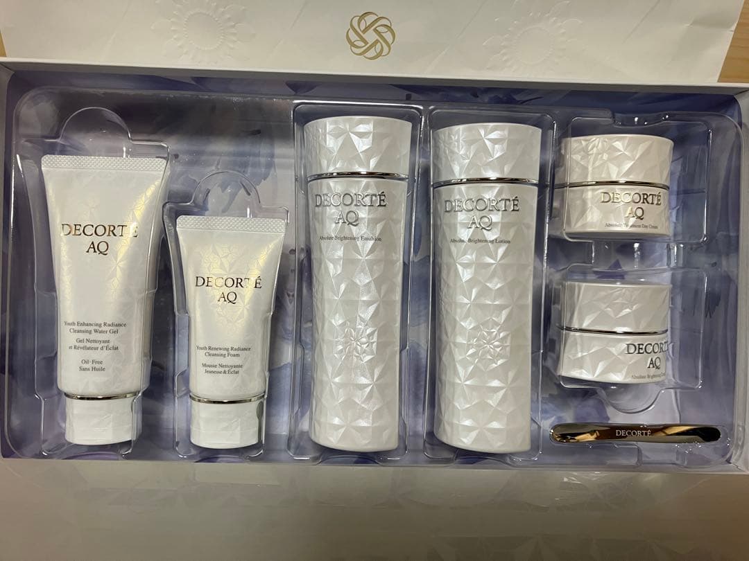 ＊コスメデコルテ＊AQブライトラディアンスコフレI＊コットン30枚入り付き