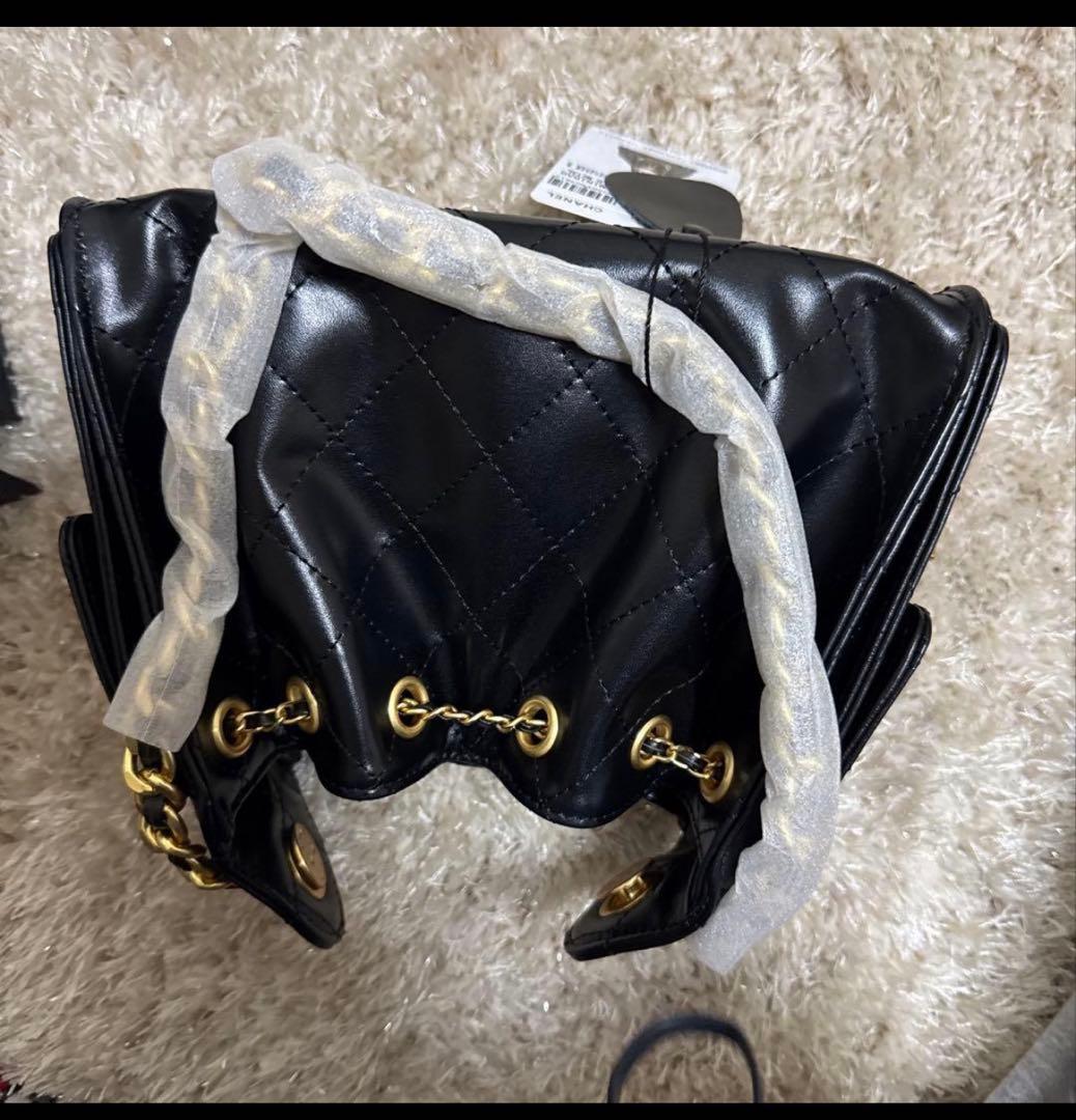 CHANEL ブラックレザーショルダーバッグ