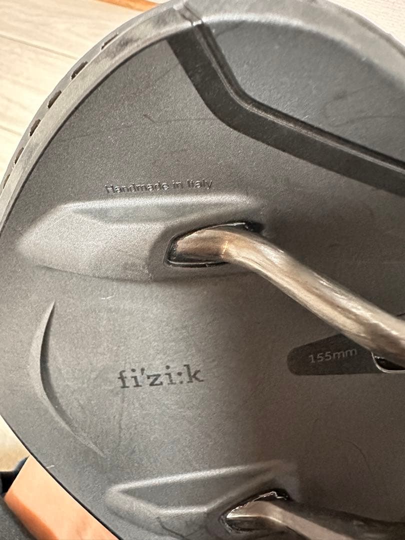 Fizik Vento Antares R1 Adaptive3Dサドルカーボン