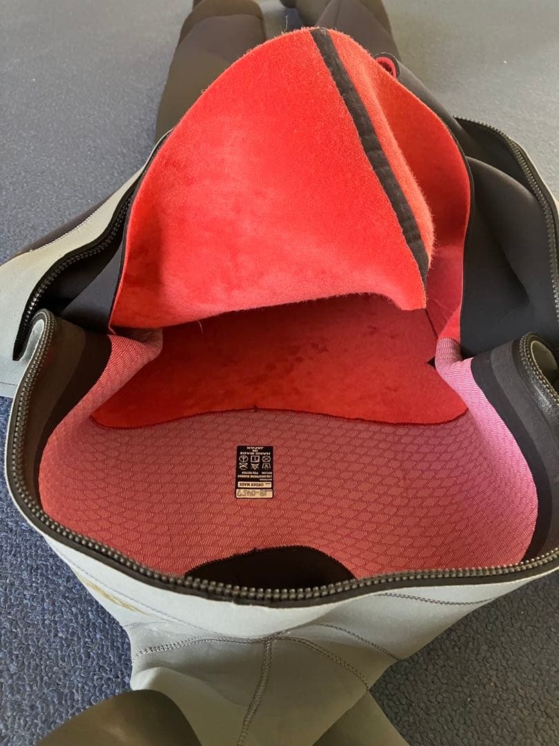 【美品】ドライスーツ　MARVY