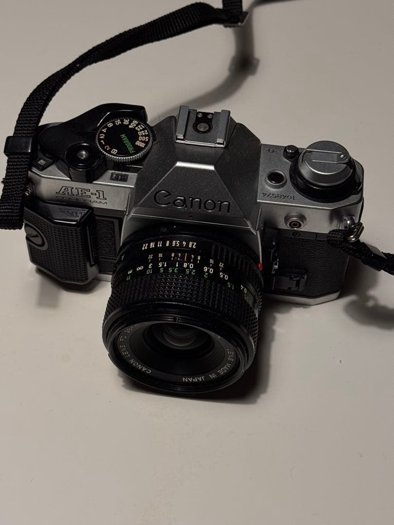 (ジャンク品)のCanon AE-1 Program 28 mmレンズ付き
